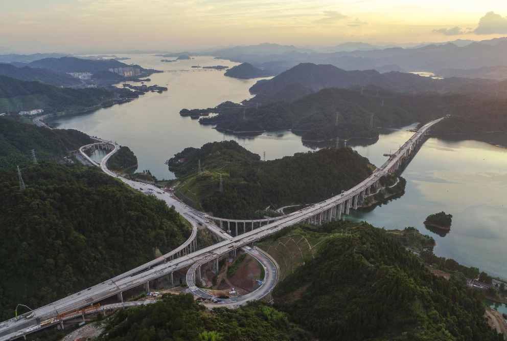 千黃高速公路